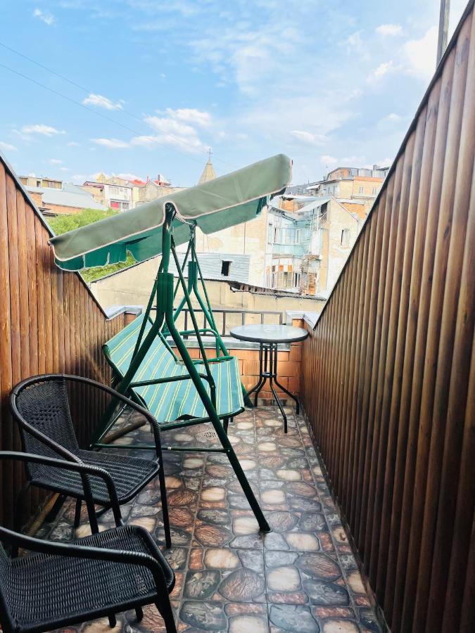 Beautiful Apartment On Atoneli Tbilisi Luaran gambar